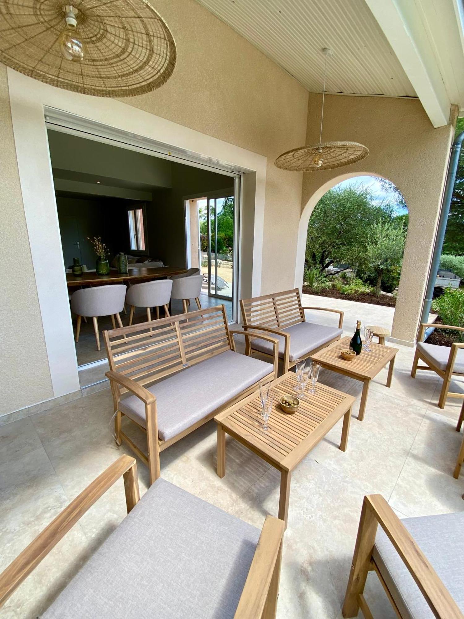 Maison Pour 12P, Piscine A Debordement Chauffee D'Avril A Octobre Inclus 吕奥姆 外观 照片