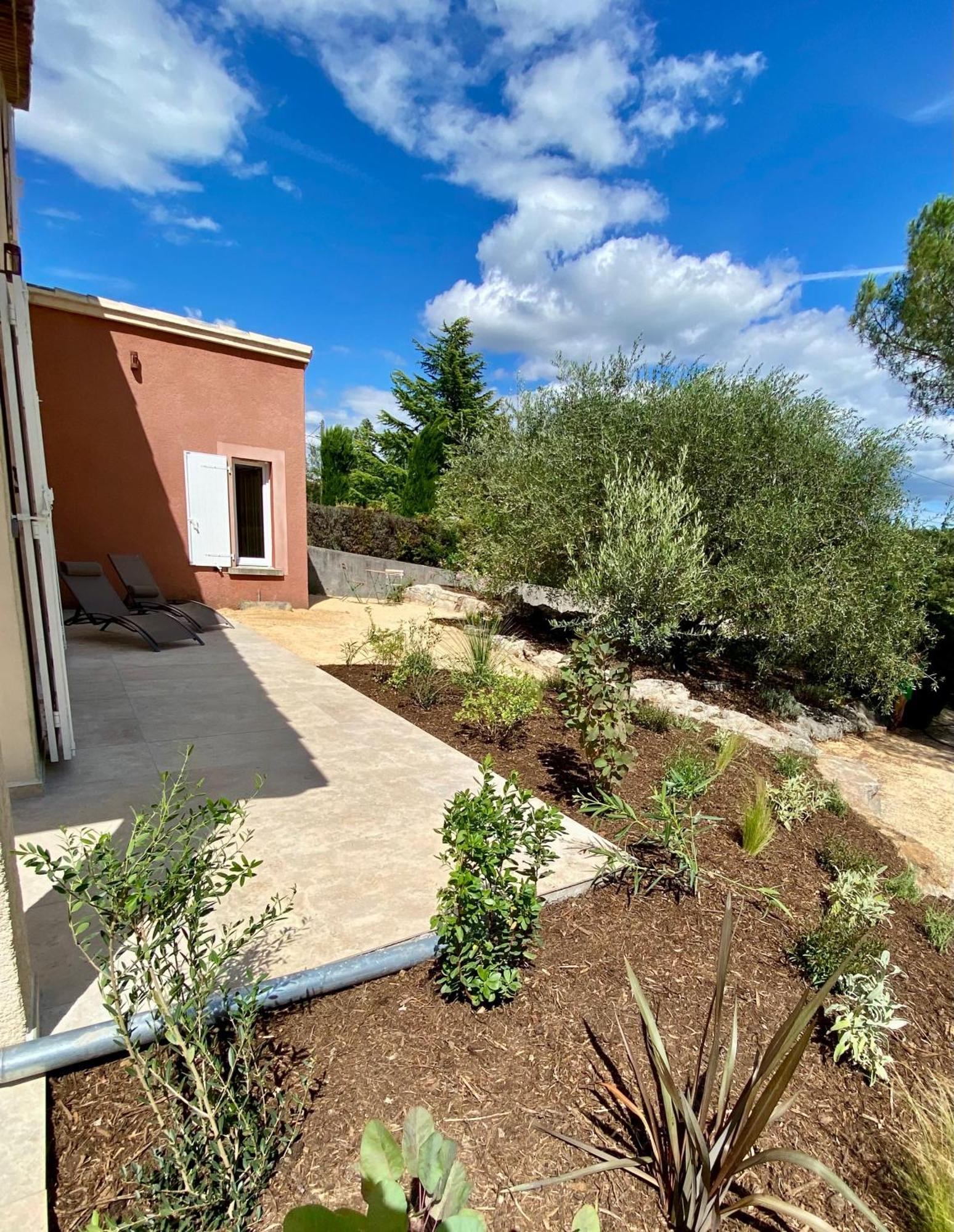 Maison Pour 12P, Piscine A Debordement Chauffee D'Avril A Octobre Inclus 吕奥姆 外观 照片