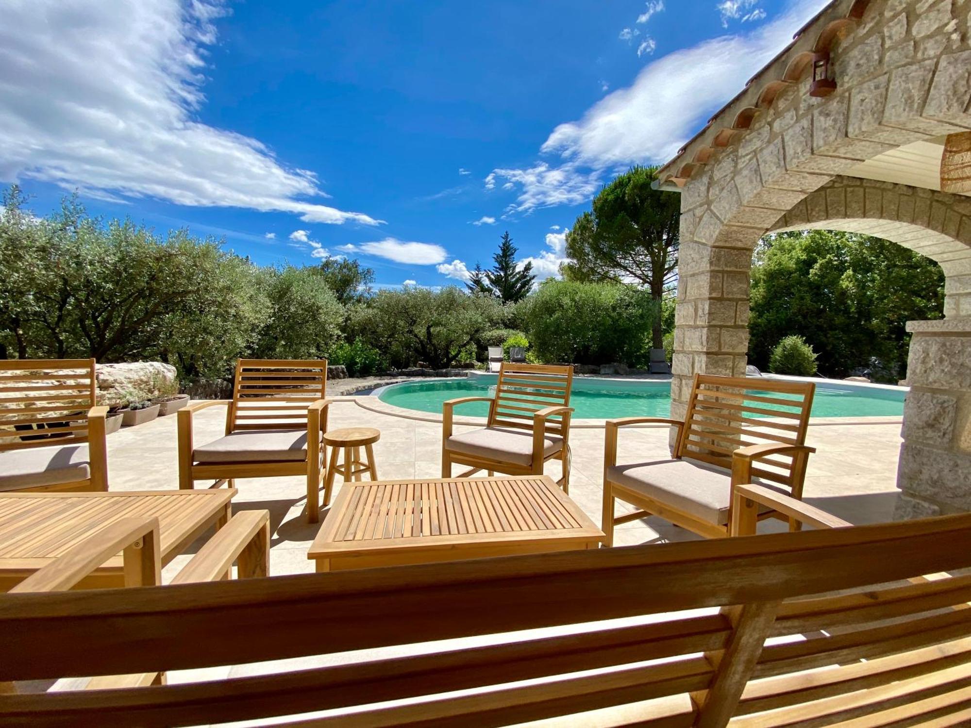 Maison Pour 12P, Piscine A Debordement Chauffee D'Avril A Octobre Inclus 吕奥姆 外观 照片