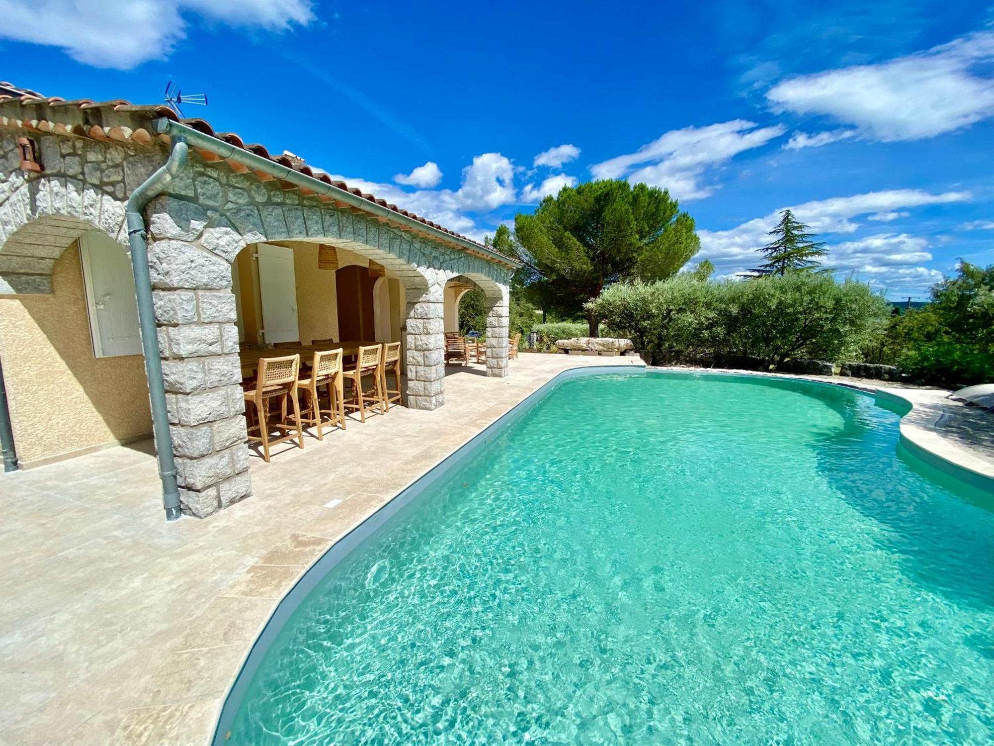 Maison Pour 12P, Piscine A Debordement Chauffee D'Avril A Octobre Inclus 吕奥姆 外观 照片