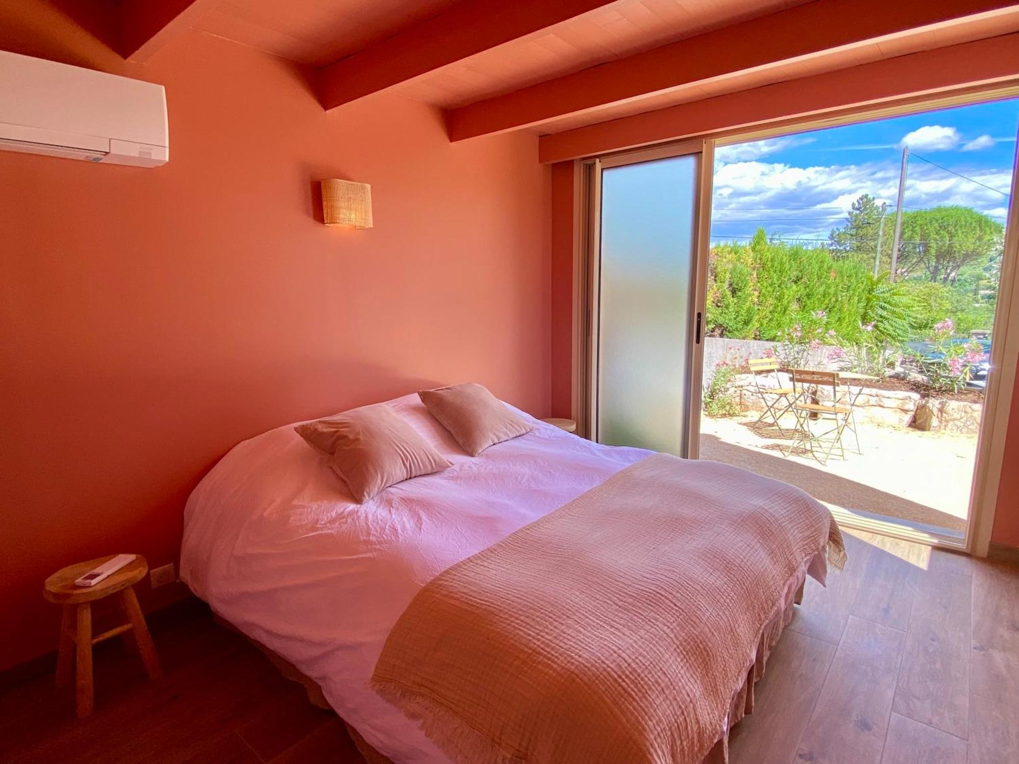 Maison Pour 12P, Piscine A Debordement Chauffee D'Avril A Octobre Inclus 吕奥姆 外观 照片