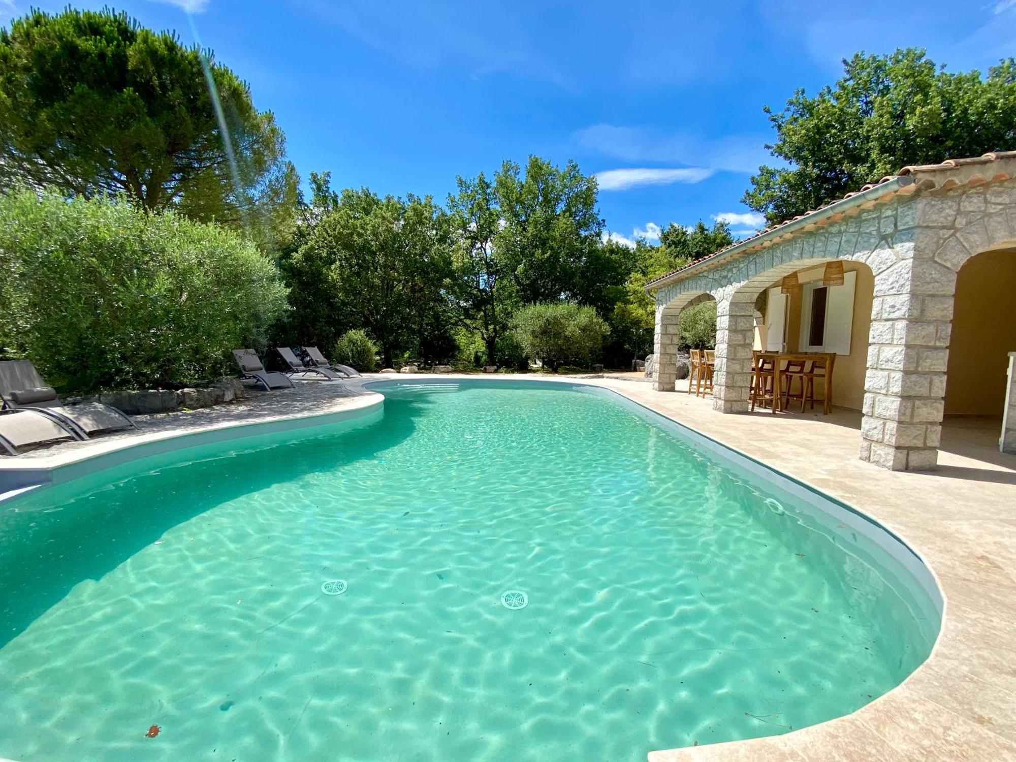 Maison Pour 12P, Piscine A Debordement Chauffee D'Avril A Octobre Inclus 吕奥姆 外观 照片