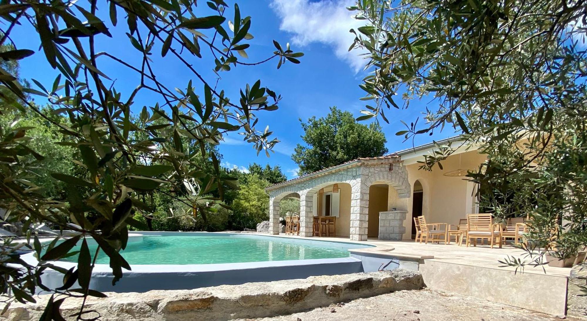 Maison Pour 12P, Piscine A Debordement Chauffee D'Avril A Octobre Inclus 吕奥姆 外观 照片